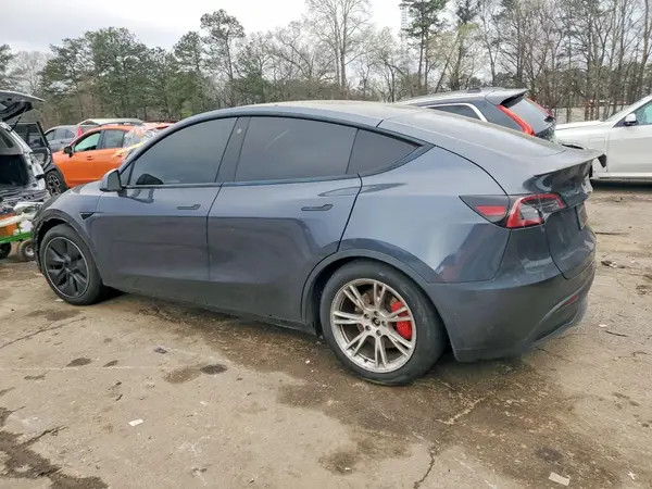 5YJYGDEF8MF136824 2021 TESLA MODEL Y - Image 2