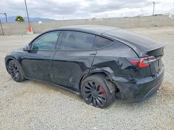 5YJYGDEF8MF137665 2021 TESLA MODEL Y - Image 2