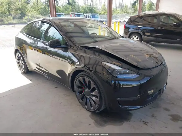 5YJYGDEF8MF140887 2021 TESLA MODEL Y - Image 1