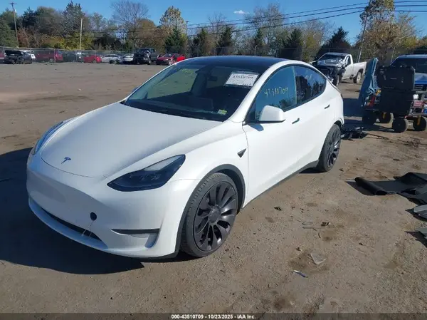 5YJYGDEF8MF197221 2021 TESLA MODEL Y - Image 2