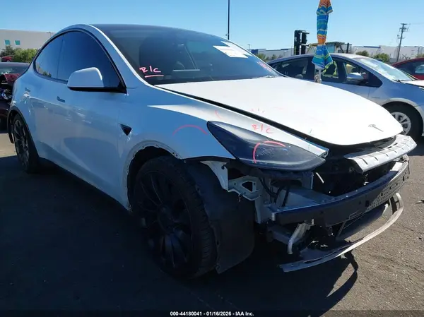5YJYGDEF8MF197557 2021 TESLA MODEL Y - Image 1