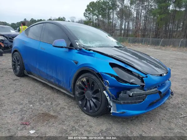 5YJYGDEF8MF209819 2021 TESLA MODEL Y - Image 1