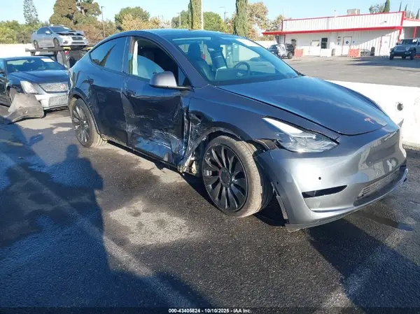 5YJYGDEF8MF212025 2021 TESLA MODEL Y - Image 1