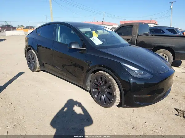 5YJYGDEF8MF252945 2021 TESLA MODEL Y - Image 1