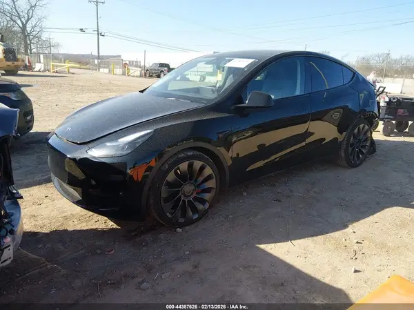 5YJYGDEF8MF252945 2021 TESLA MODEL Y - Image 2