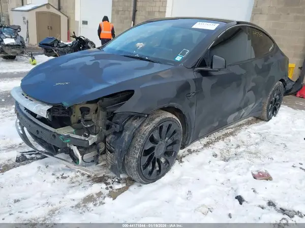5YJYGDEF8MF264089 2021 TESLA MODEL Y - Image 2