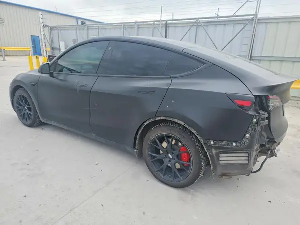 5YJYGDEF8MF266652 2021 TESLA MODEL Y - Image 2