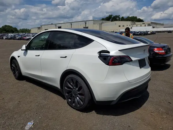 5YJYGDEF8MF269079 2021 TESLA MODEL Y - Image 2