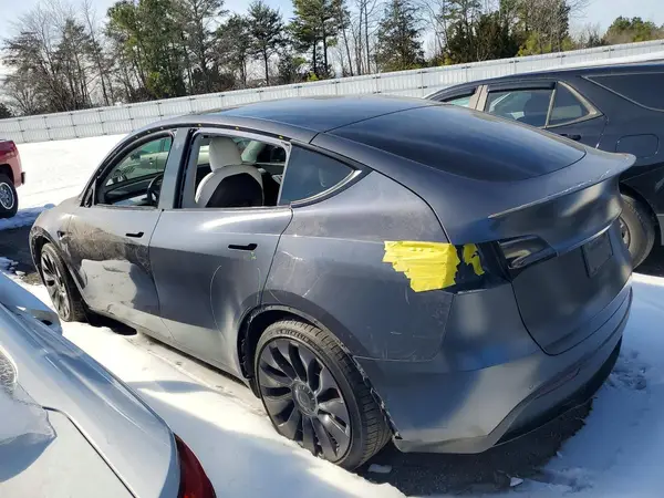 5YJYGDEF8MF297917 2021 TESLA MODEL Y - Image 2