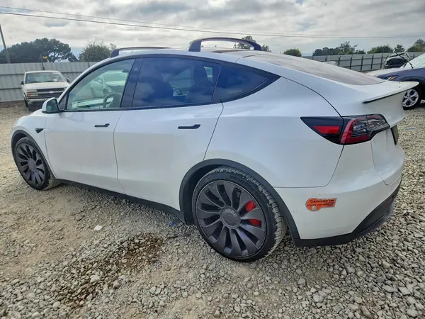 5YJYGDEF9LF003388 2020 TESLA MODEL Y - Image 2