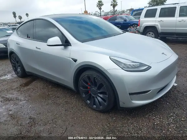 5YJYGDEF9LF038500 2020 TESLA MODEL Y - Image 1