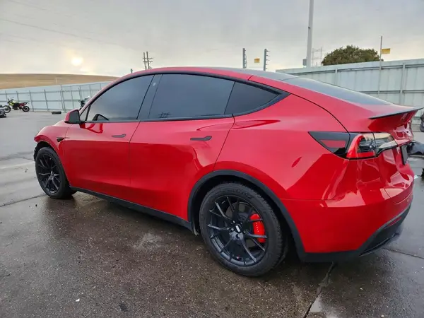 5YJYGDEF9MF081476 2021 TESLA MODEL Y - Image 2