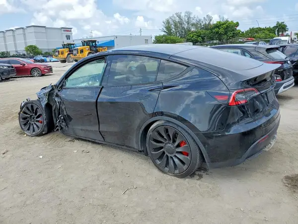 5YJYGDEF9MF089156 2021 TESLA MODEL Y - Image 2