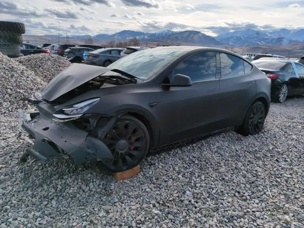 5YJYGDEF9MF098617 2021 TESLA MODEL Y - Image 1