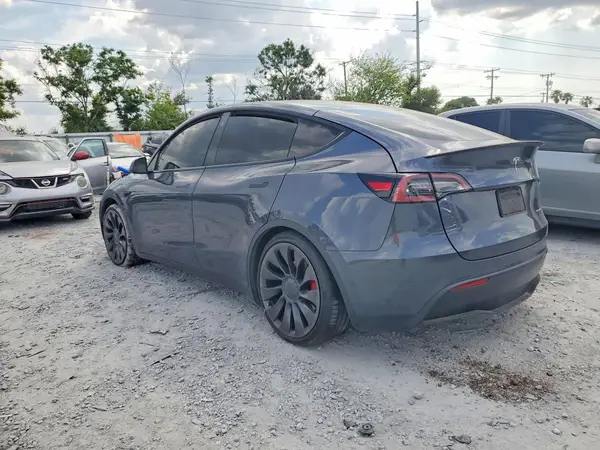5YJYGDEF9MF202006 2021 TESLA MODEL Y - Image 2