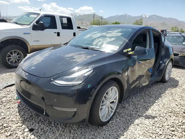 5YJYGDEF9MF212096 2021 TESLA MODEL Y - Image 1