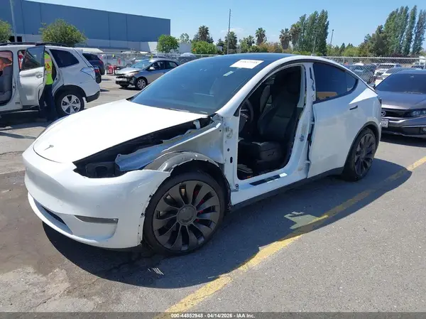 5YJYGDEF9MF215760 2021 TESLA MODEL Y - Image 2