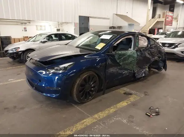 5YJYGDEF9MF230520 2021 TESLA MODEL Y - Image 2