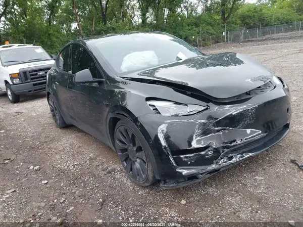 5YJYGDEF9MF250203 2021 TESLA MODEL Y - Image 1
