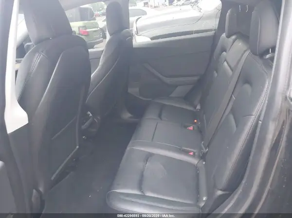 5YJYGDEF9MF250203 2021 TESLA MODEL Y - Image 8