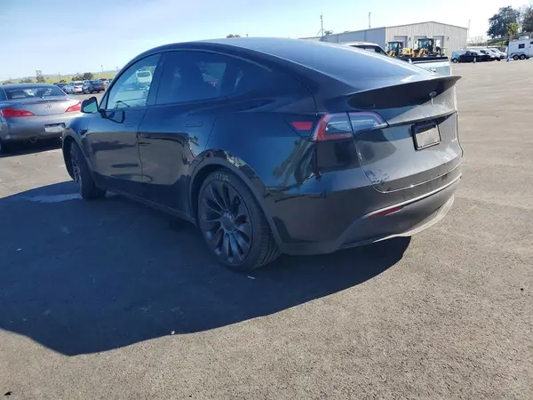 5YJYGDEF9MF256700 2021 TESLA MODEL Y - Image 2