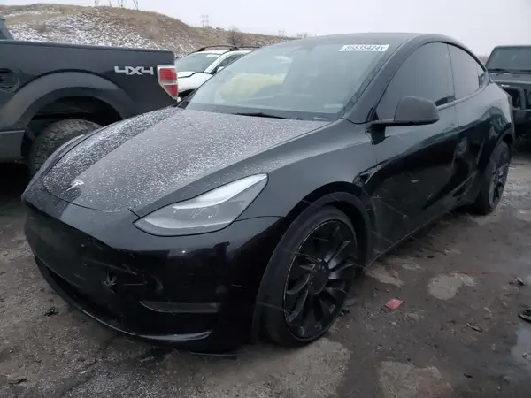 5YJYGDEF9MF261153 2021 TESLA MODEL Y - Image 1