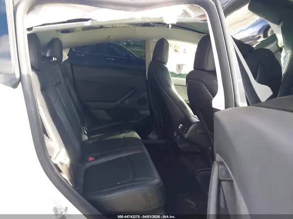 5YJYGDEF9MF261699 2021 TESLA MODEL Y - Image 8