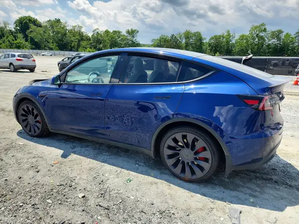 5YJYGDEF9MF264604 2021 TESLA MODEL Y - Image 2