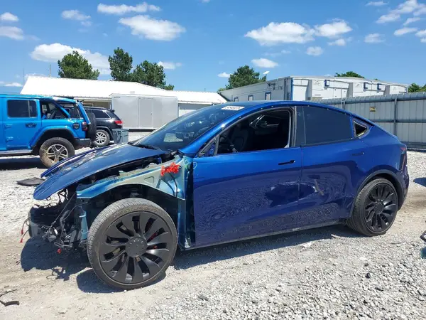 5YJYGDEF9MF268393 2021 TESLA MODEL Y - Image 1