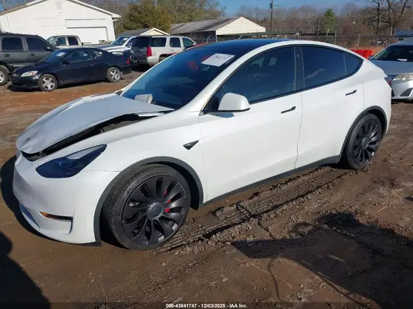 5YJYGDEF9MF268779 2021 TESLA MODEL Y - Image 2
