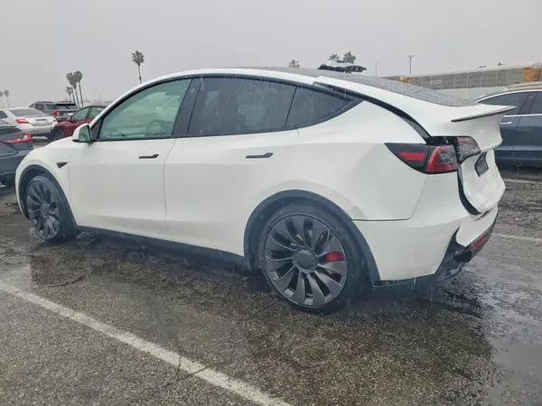 5YJYGDEF9MF277949 2021 TESLA MODEL Y - Image 2