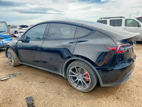 5YJYGDEF9MF301411 2021 TESLA MODEL Y - Image 2
