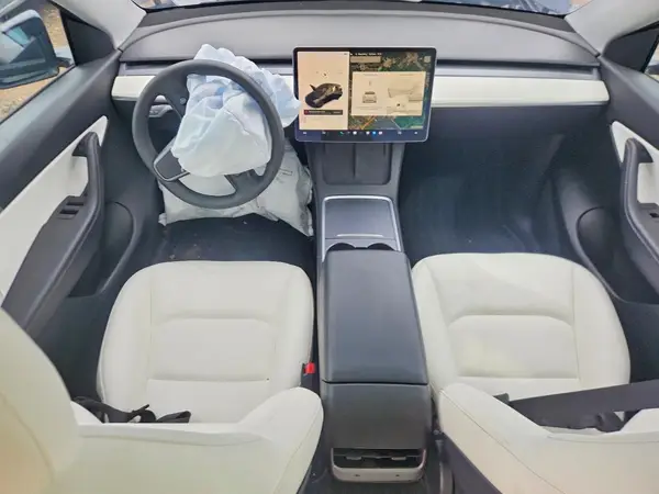 5YJYGDEF9MF301411 2021 TESLA MODEL Y - Image 8