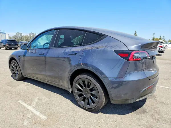 5YJYGDEFXLF004761 2020 TESLA MODEL Y - Image 2