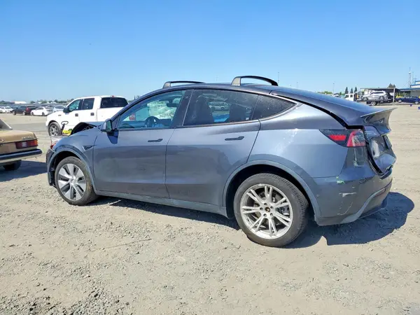 5YJYGDEFXLF011337 2020 TESLA MODEL Y - Image 2