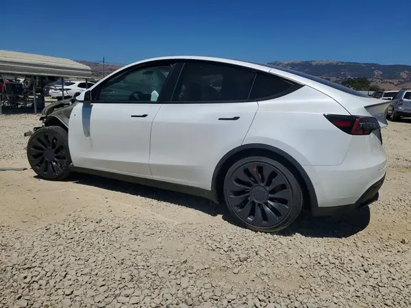5YJYGDEFXLF018806 2020 TESLA MODEL Y - Image 2
