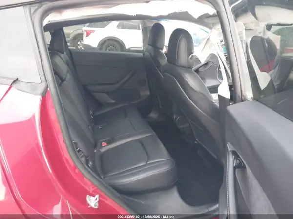 5YJYGDEFXMF072396 2021 TESLA MODEL Y - Image 8