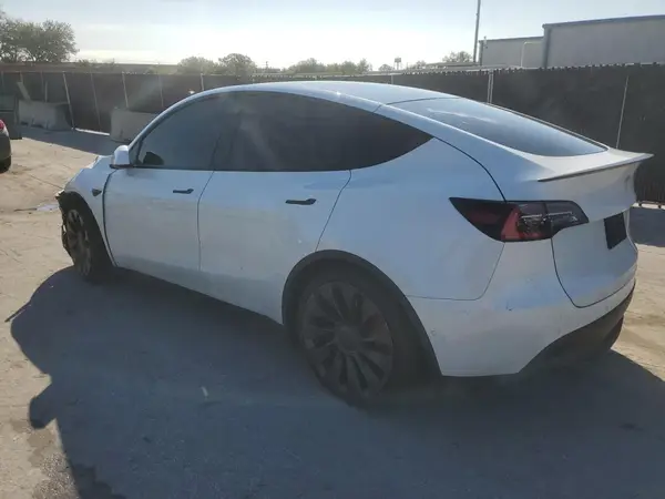 5YJYGDEFXMF075542 2021 TESLA MODEL Y - Image 2