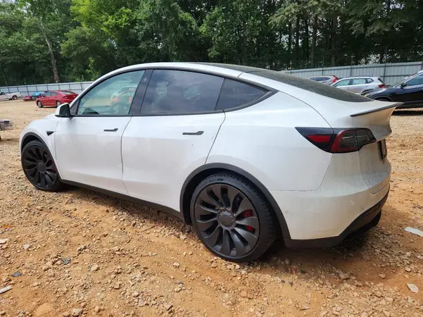 5YJYGDEFXMF189444 2021 TESLA MODEL Y - Image 2