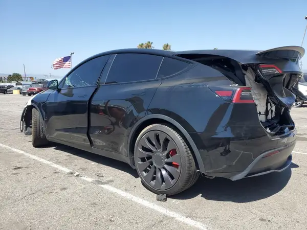 5YJYGDEFXMF215928 2021 TESLA MODEL Y - Image 2