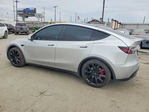 5YJYGDEFXMF220062 2021 TESLA MODEL Y - Image 2