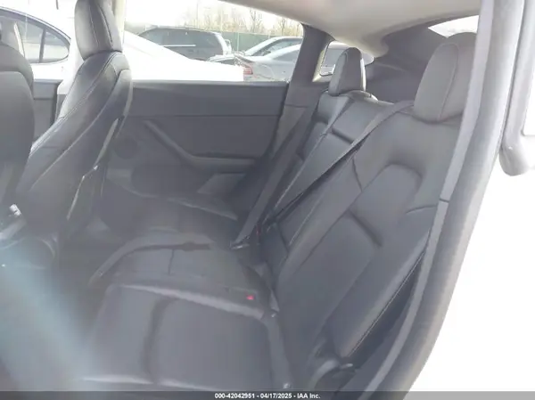 5YJYGDEFXMF240246 2021 TESLA MODEL Y - Image 8