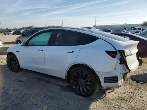 5YJYGDEFXMF245138 2021 TESLA MODEL Y - Image 2