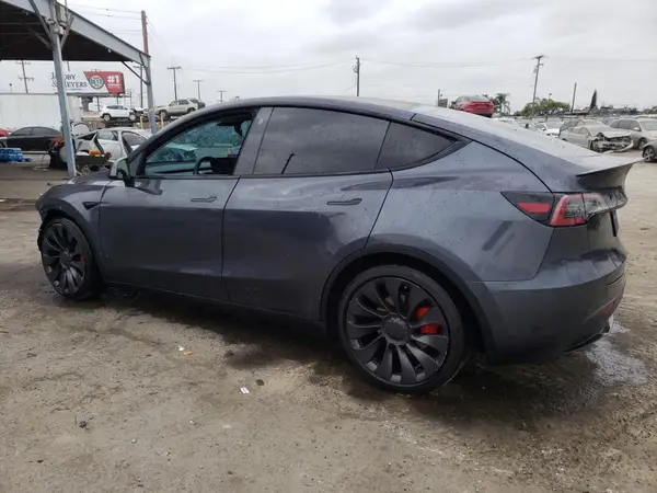 5YJYGDEFXMF263476 2021 TESLA MODEL Y - Image 2