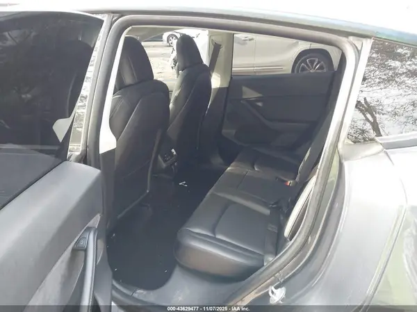 5YJYGDEFXMF267964 2021 TESLA MODEL Y - Image 8