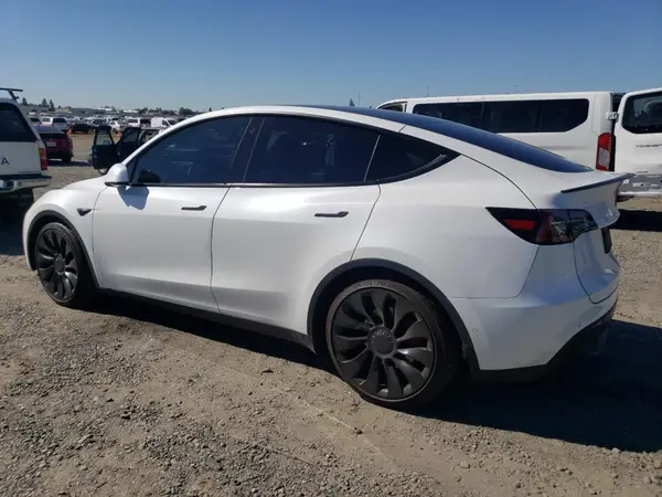5YJYGDEFXMF276468 2021 TESLA MODEL Y - Image 2