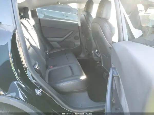 5YJYGDEFXMF277720 2021 TESLA MODEL Y - Image 8