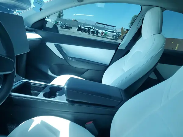 5YJYGDEFXMF293903 2021 TESLA MODEL Y - Image 8