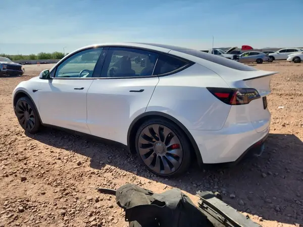 5YJYGDEFXMF302292 2021 TESLA MODEL Y - Image 2