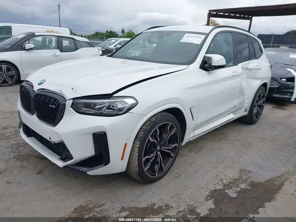 5YM13EC01N9J37432 2022 BMW X3 M - Image 2